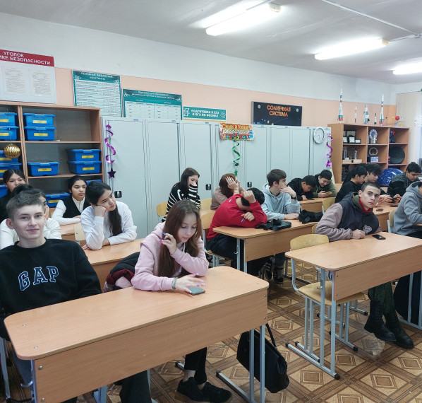 Групповая беседа на тему: «Ответственность несовершеннолетних за незаконное хранение и ношение оружия»..